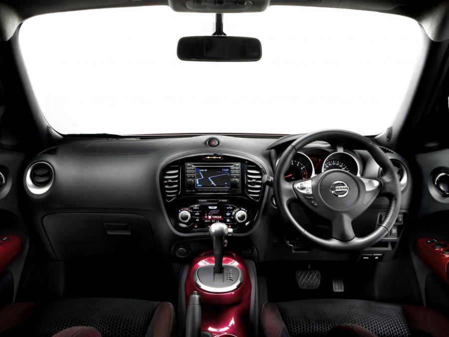  Nissan Juke 2010 года  (UK) (фото 5 из 21)